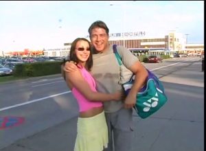 Секс с худой подружкой немкой в общественных местах